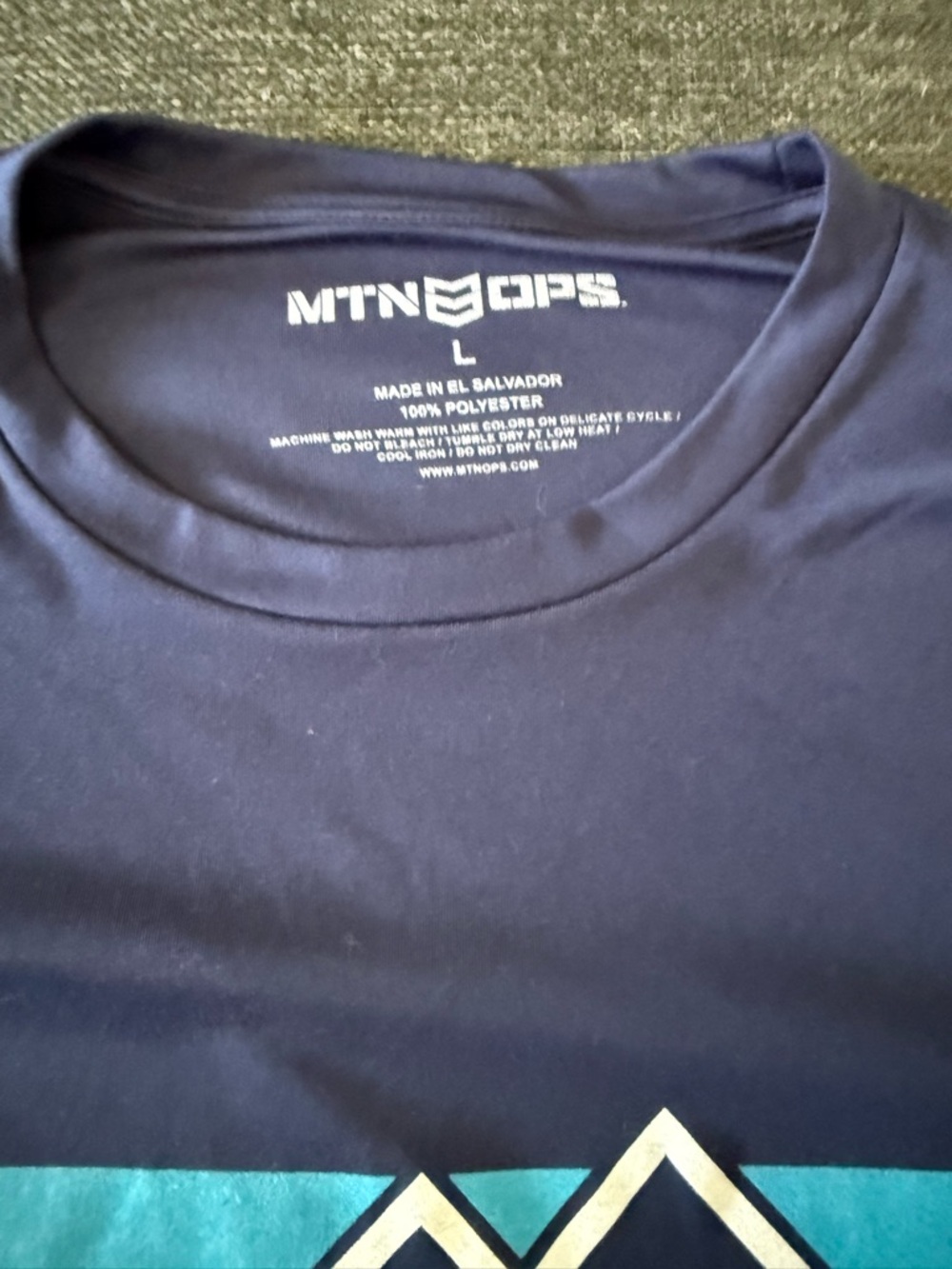 Mt. Ops Men’s Long Sleeve Performance Shirt Large Navy Sky Blue Stripes NWT - Picture 4 of 11